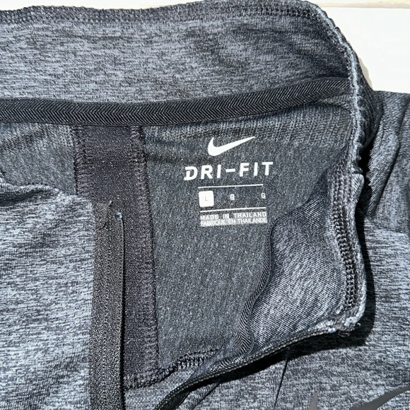 ❗️Nike Pullover 1/4 Zip - Picture 3 of 3